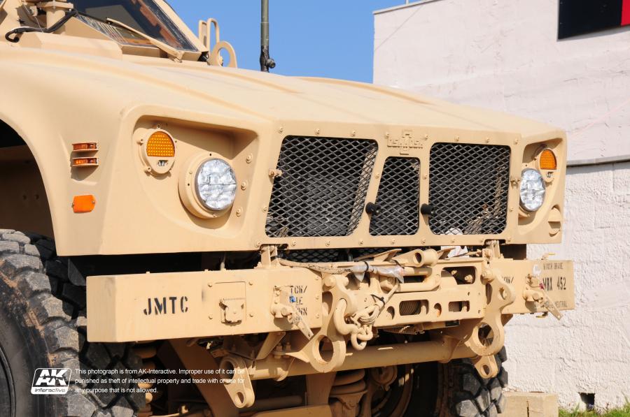 Детали экстерьера Oshkosh M-ATV 2009 года  (фото 418 из 676)